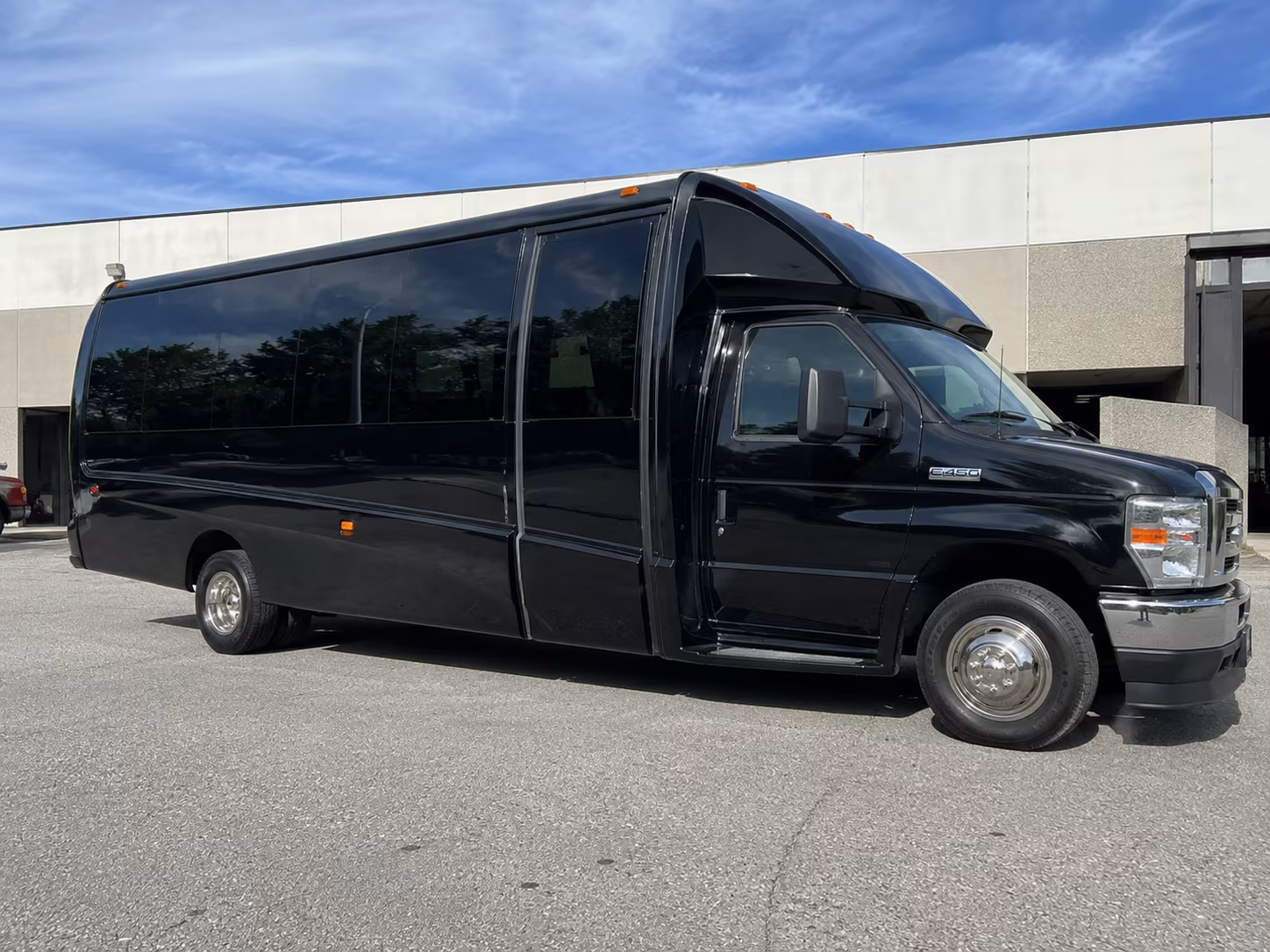 cleveland airport shuttle bus rentals for private groups