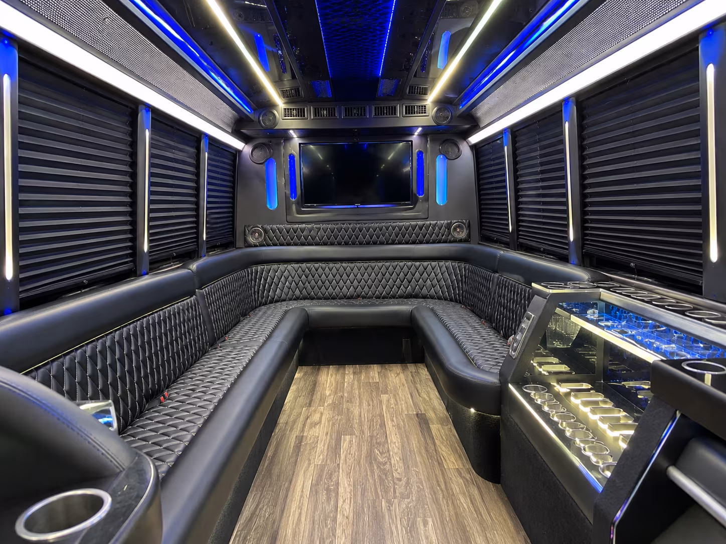 cleveland corporate retreat shuttle bus rentals