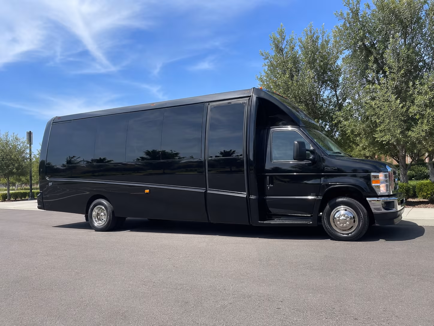 hotel shuttles for conferences and business travel