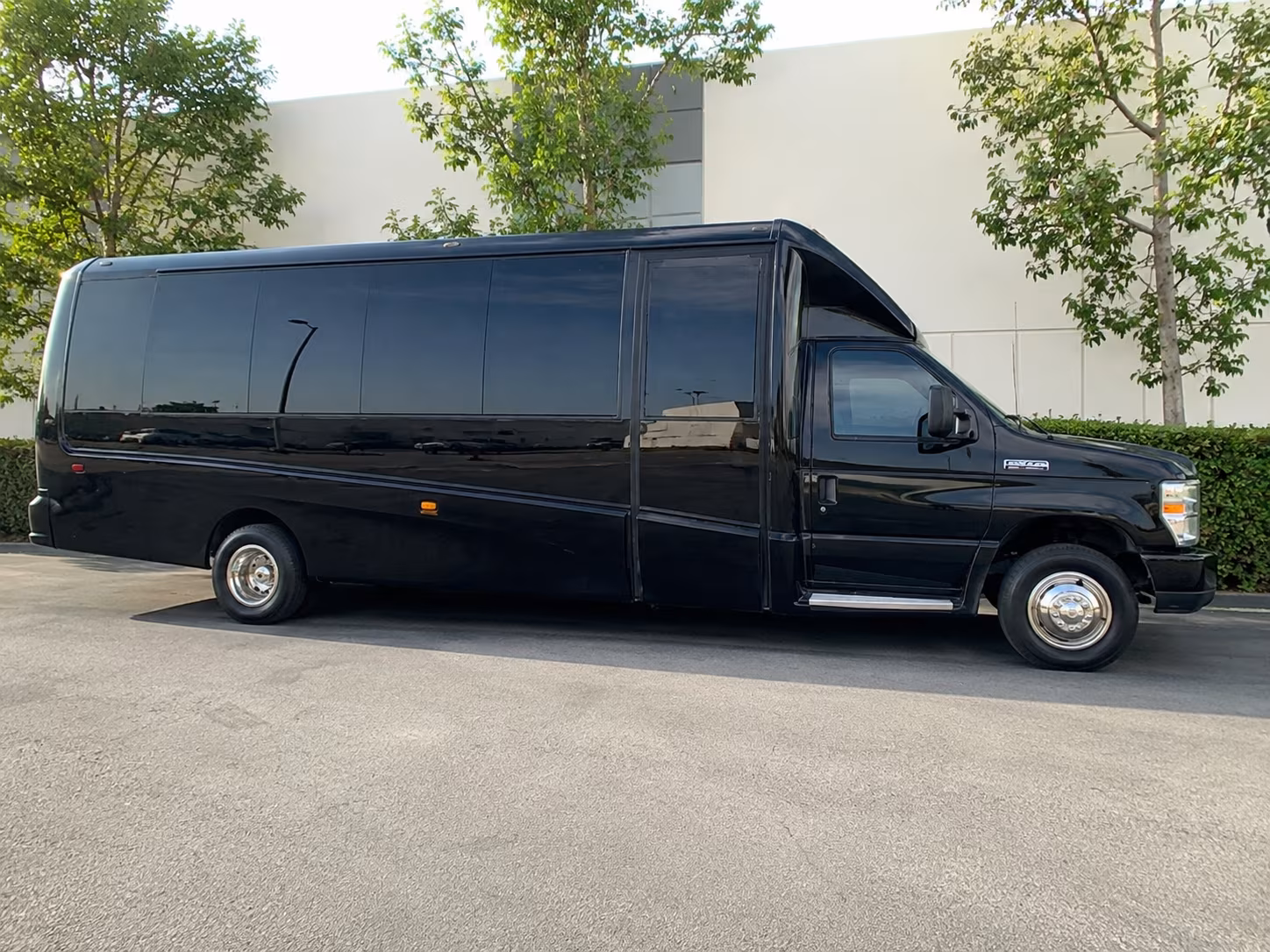 rent a field trip bus to cleveland museums and science centers